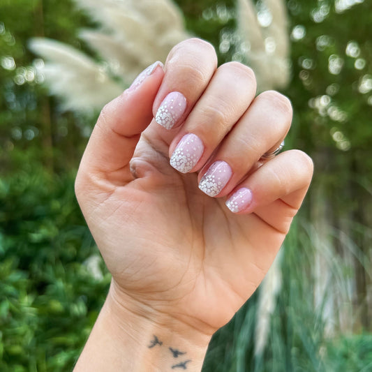 Manicuras de Otoño: Esmalte de Uñas Adhesivos para un Toque Estiloso!